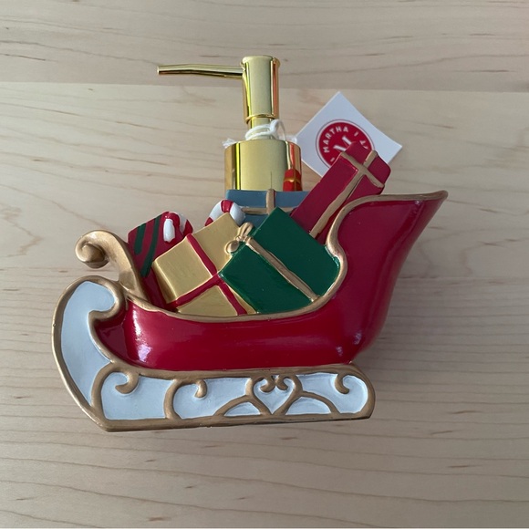 NWT Martha Stewart Festive Sleigh with gifts Soap Dispenser - Red and Gold - Picture 2 of 6